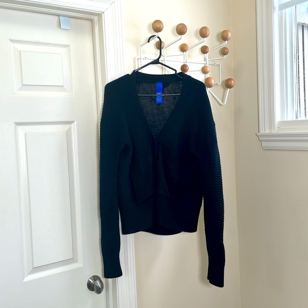 Kit and Ace - Classic Merino Wool Cardigan Button Down - Black - XS